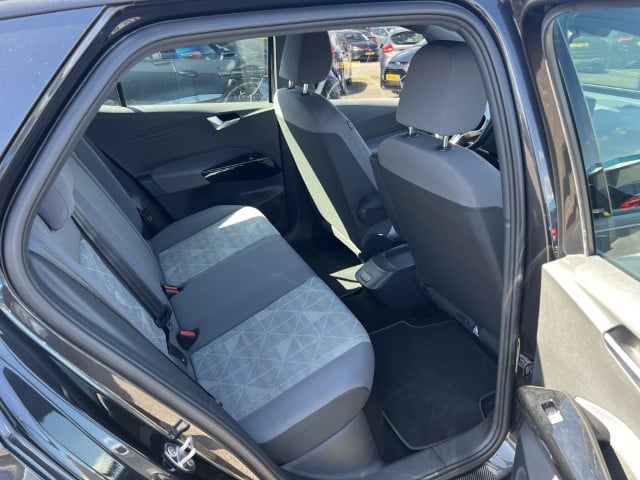 Volkswagen Id.3 45kwh 150pk pure , stoel en stuurverwarming