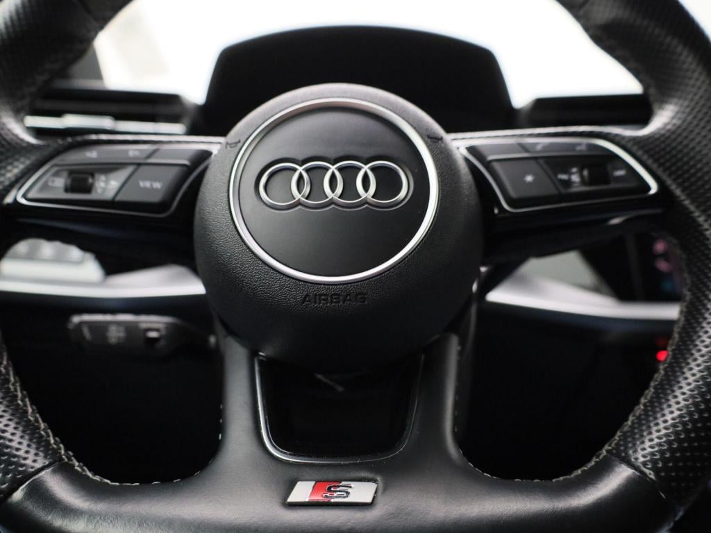 Audi A3 sportback 30 tfsi s edition | automaat | 2x s-line | vlak stuur | n
