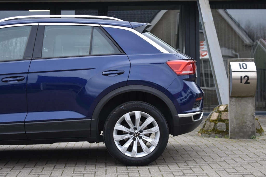 Volkswagen T-roc 1.0 tsi style | apple carplay | navigatie | adaptieve crui