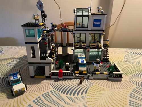 Lego City: Politiebureau 7744