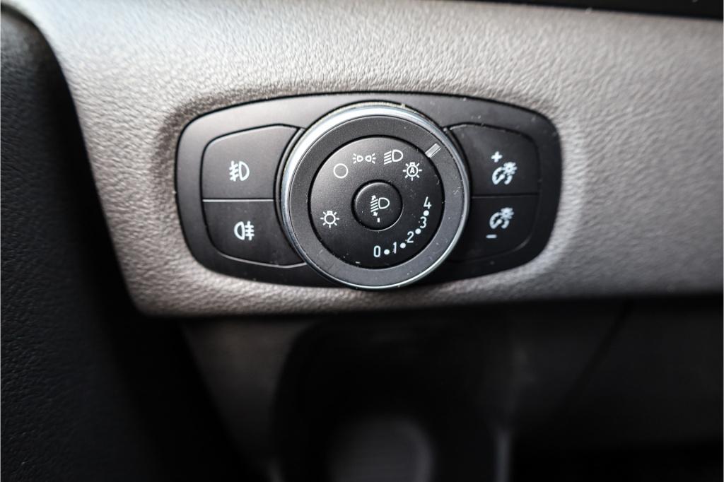 Ford Transit Custom 280 2.0 tdci l1h1 trend apple cp / android auto i trekh