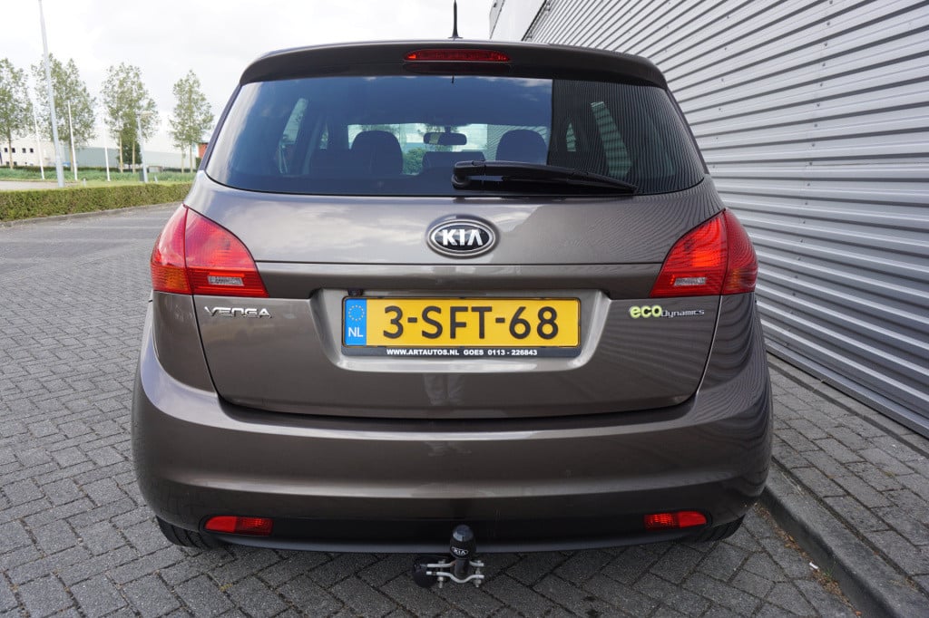 Kia Venga 1.4 cvvt 20th anniversary airco / navi / cruise / trekhaak / elek