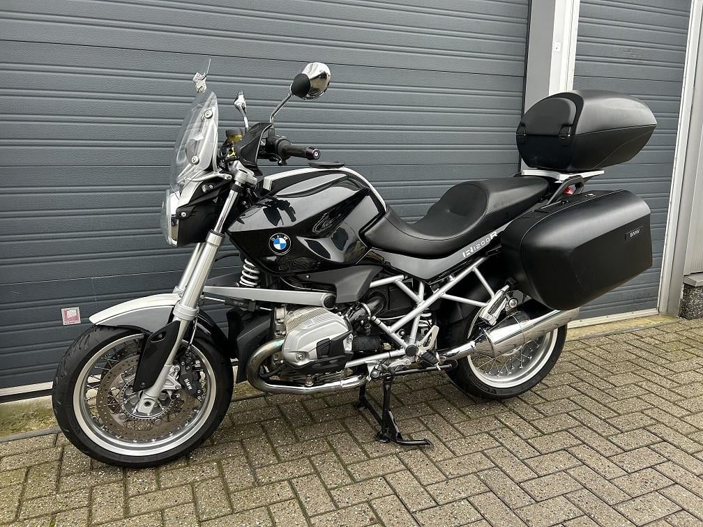 BMW R1200R Classic bj. 2012 met maar 29 dkm, kofferset etc. Topper! €7250,-