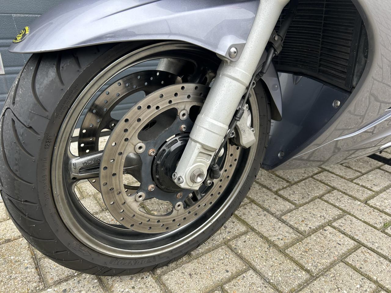 Yamaha FJR1300AS uit 2006 met 40 dkm, puntgave sportieve tourmotor €4500,-