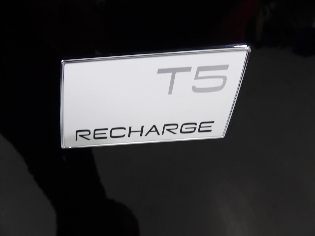 Volvo XC40 t5 plug-in hybrid 262pk aut plus dark