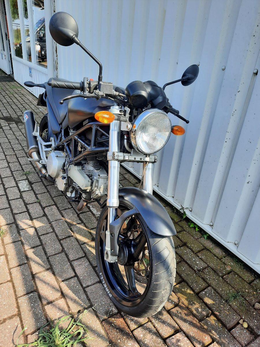 Ducati Monster 620  Dark uit 2004, weinig Km