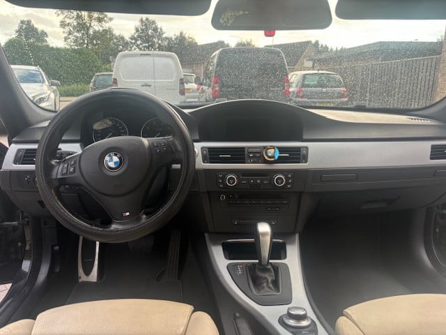 BMW 3-serie Touring 318i Business nieuwe motor M pakket Automaat