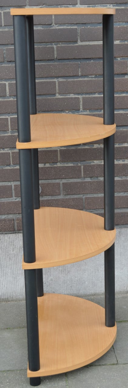 Wandrek met 4 halfronde leggers, 1.12 m hoog