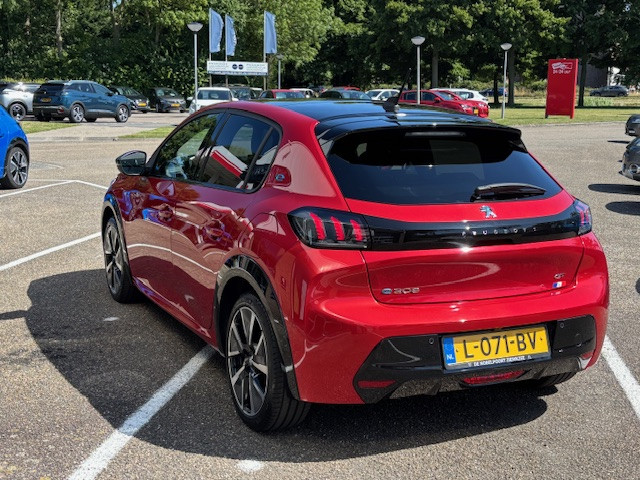 Peugeot 208 gt pack ev 50kwh 136pk 3-fase navigatie | apple carplay & andro