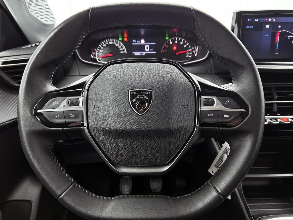 Peugeot 208 100 pk style | rijklaar | navigatie | parkeerhulp | apple carpl