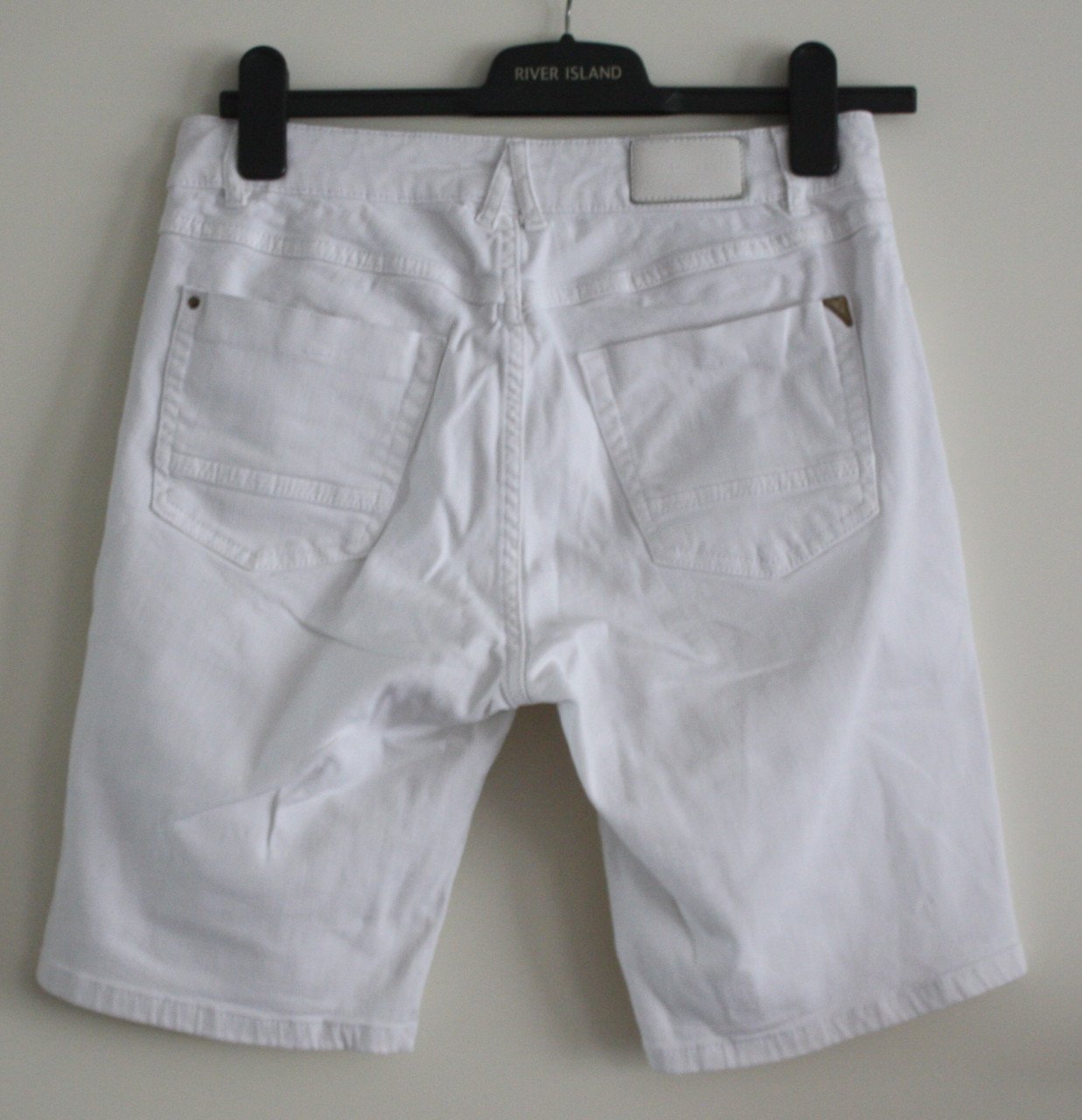 Witte korte broek maat 40