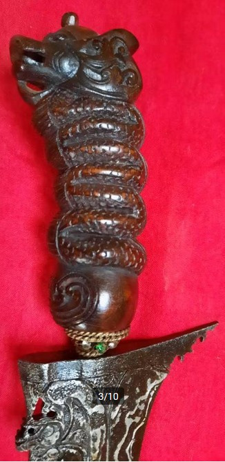 Naga Sasra kris
