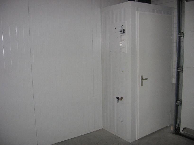 TE HUUR bedrijfsruimte / unit / loods / kantoor