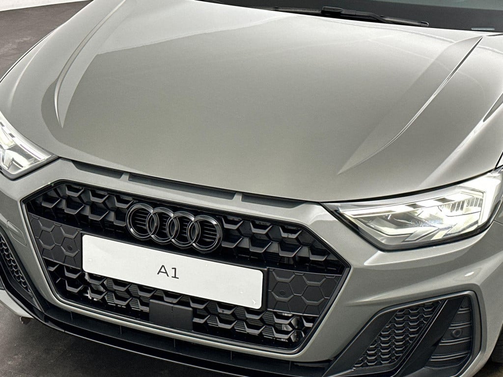 Audi A1 s edition 25 tfsi 70 kw / 95 pk sportback 7 versn.