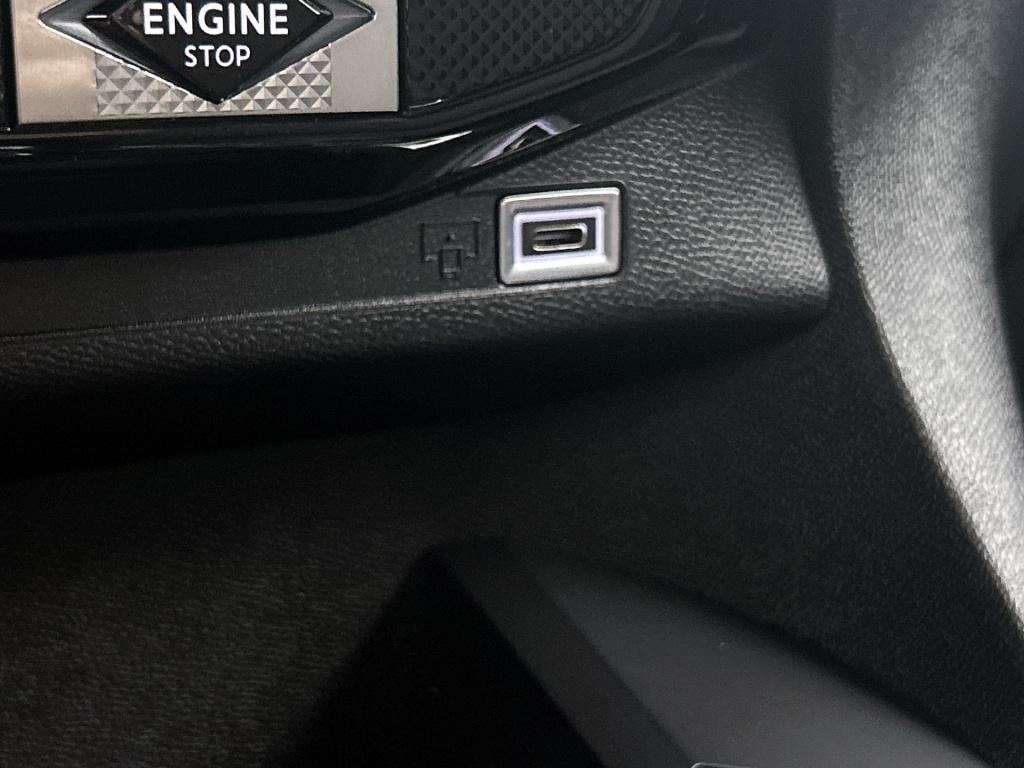 Ds Ds 3 130pk automaat performance line | rijklaar | 360 camera | keyless s