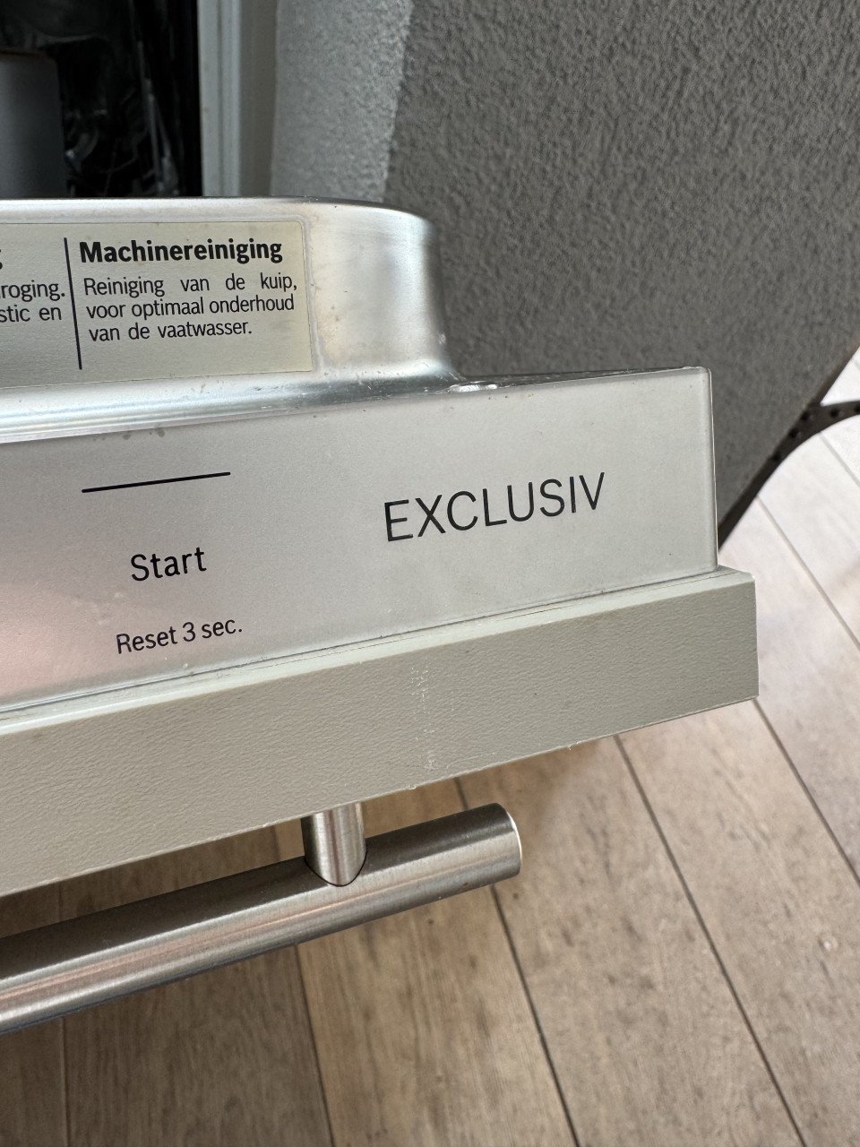 Mausgrau Keuken met Impala gezoet granieten aanrechtblad