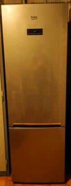 Beko koel/vriescombinatie i.z.g.s. 200 euro.