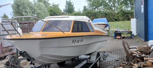 Microplus 502 kajuitboot
