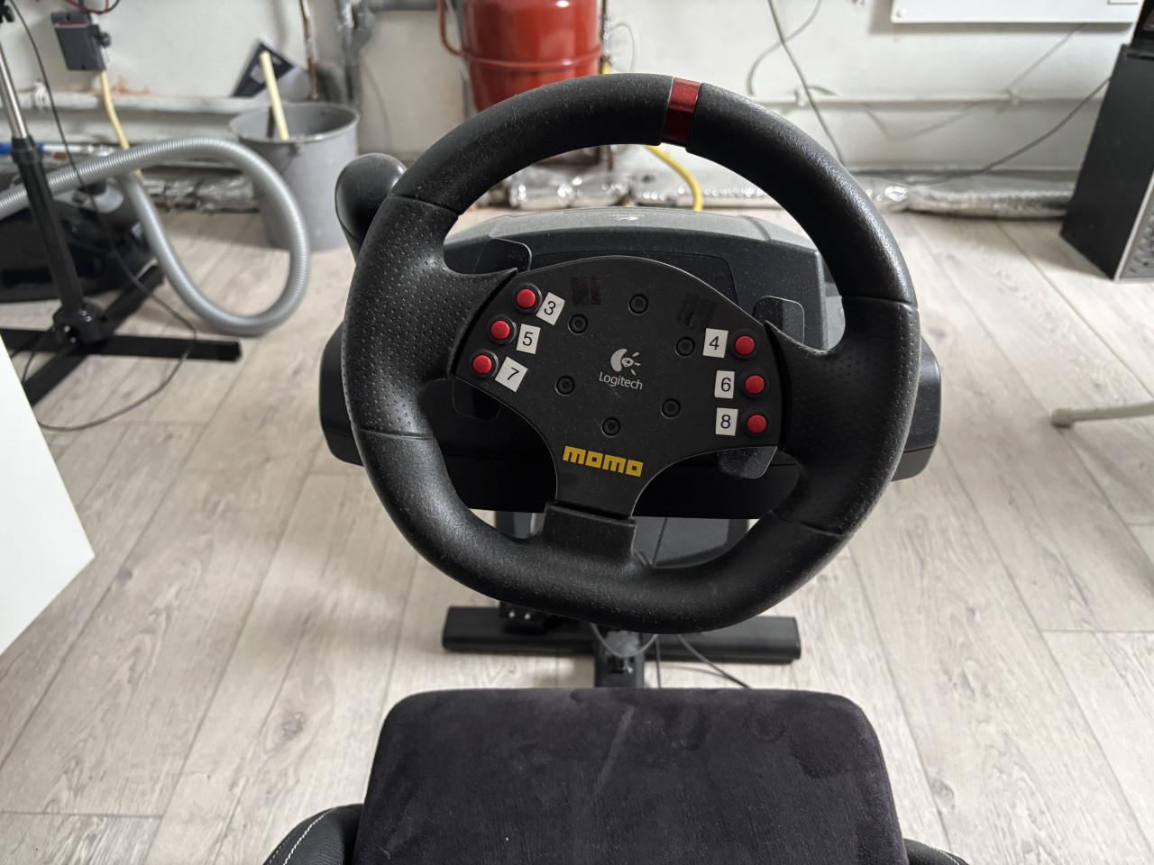 PlaySeat Evolution met racestuur
