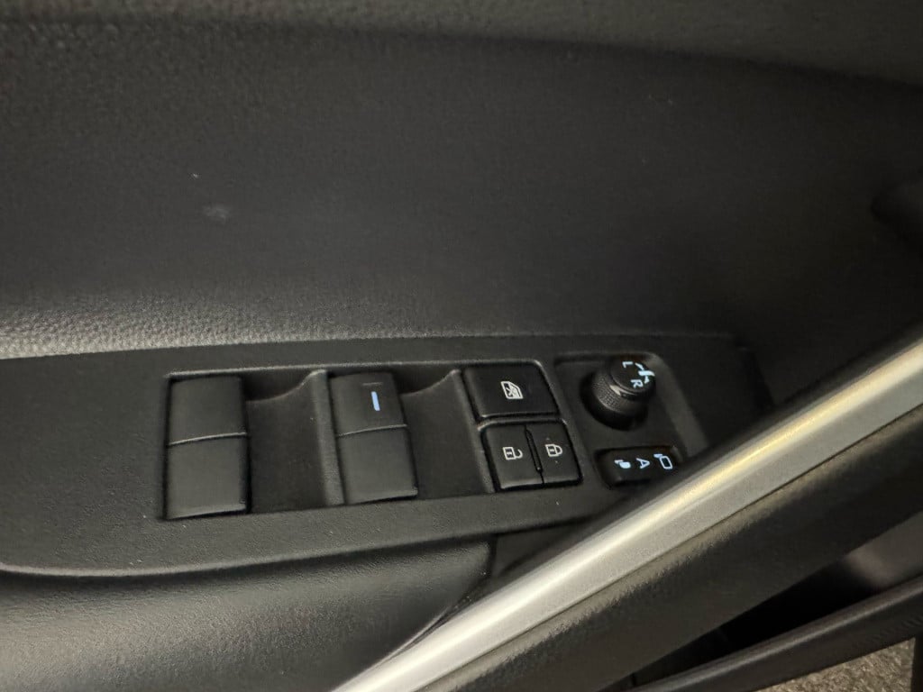 Toyota Corolla Cross hybrid 200 dynamic