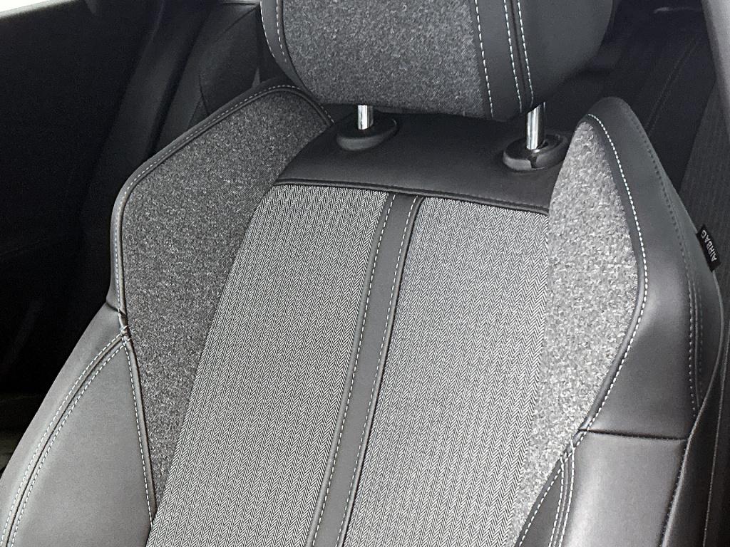 Peugeot 3008 plug-in hybrid 225 pk active pack business | rijklaar