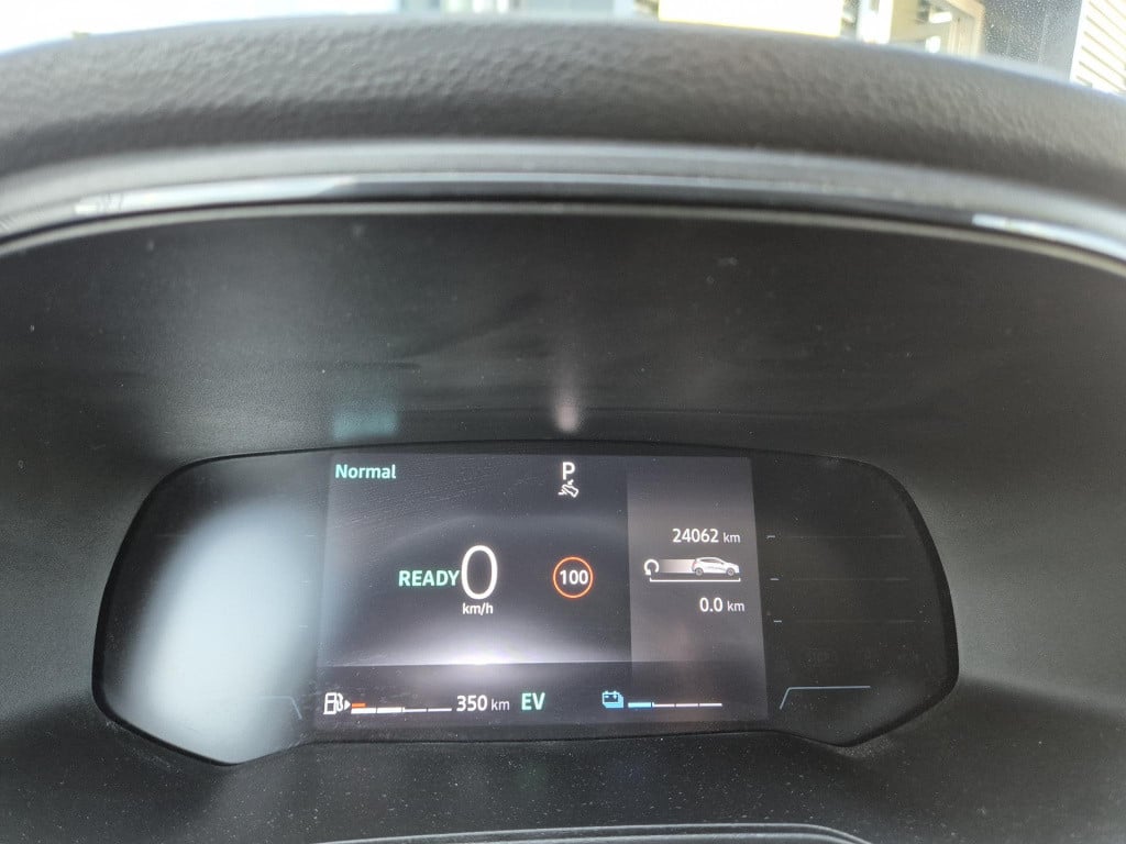 Renault Clio 1.6 e-tech full hybrid 145 evolution android/apple auto, camer