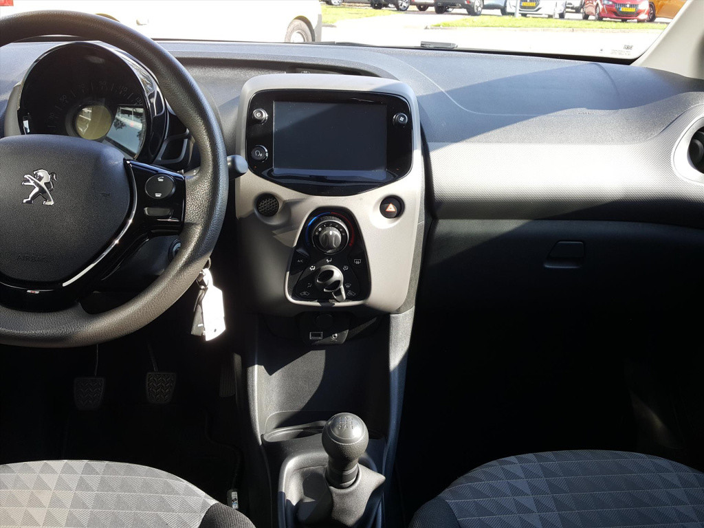 Peugeot 108 active 1.0 e-vti 72pk 5d premium pakket | airco | radio | bluet