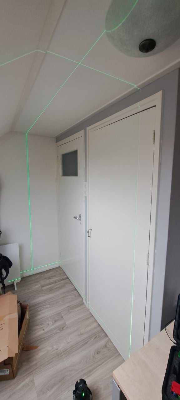 ADA PROLiner 4V Groen Kruislijnlaser 5-Lijns Groen met statief