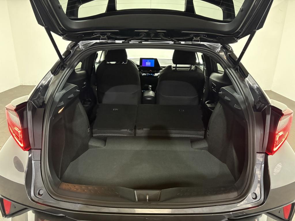 Toyota C-hr 1.8 hybrid style