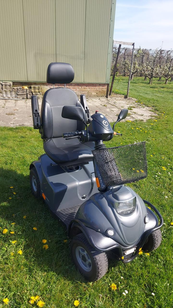 Scootmobiel 10 jaar oud mooi maar toch wat onderhoud nodig