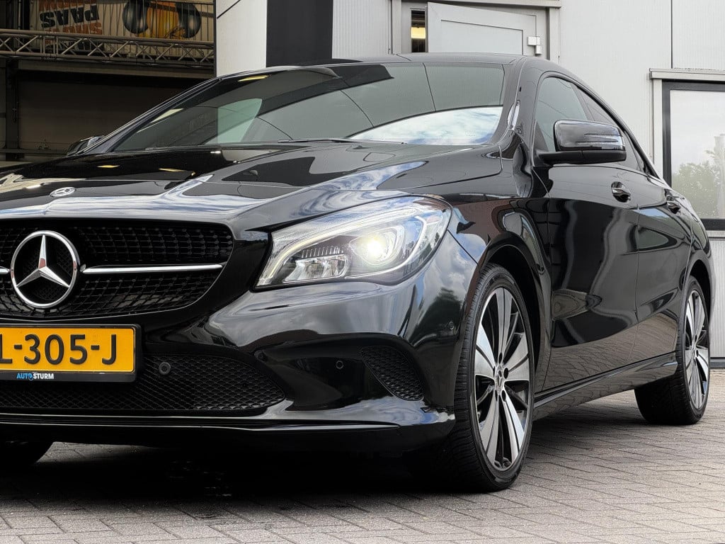 Mercedes-Benz Cla 180 ambition nl-auto! | panoramadak | navigatie full-map 