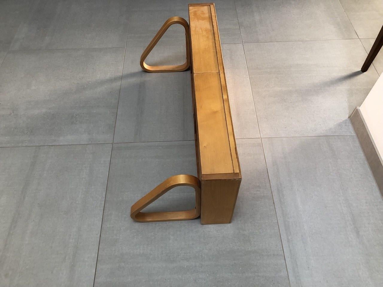 Kaptafel met spiegel en kruk van Pastoe