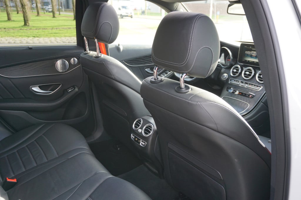 Mercedes-Benz Glc 300 4matic l amg line l 245 pk l panoramadak l burmester 