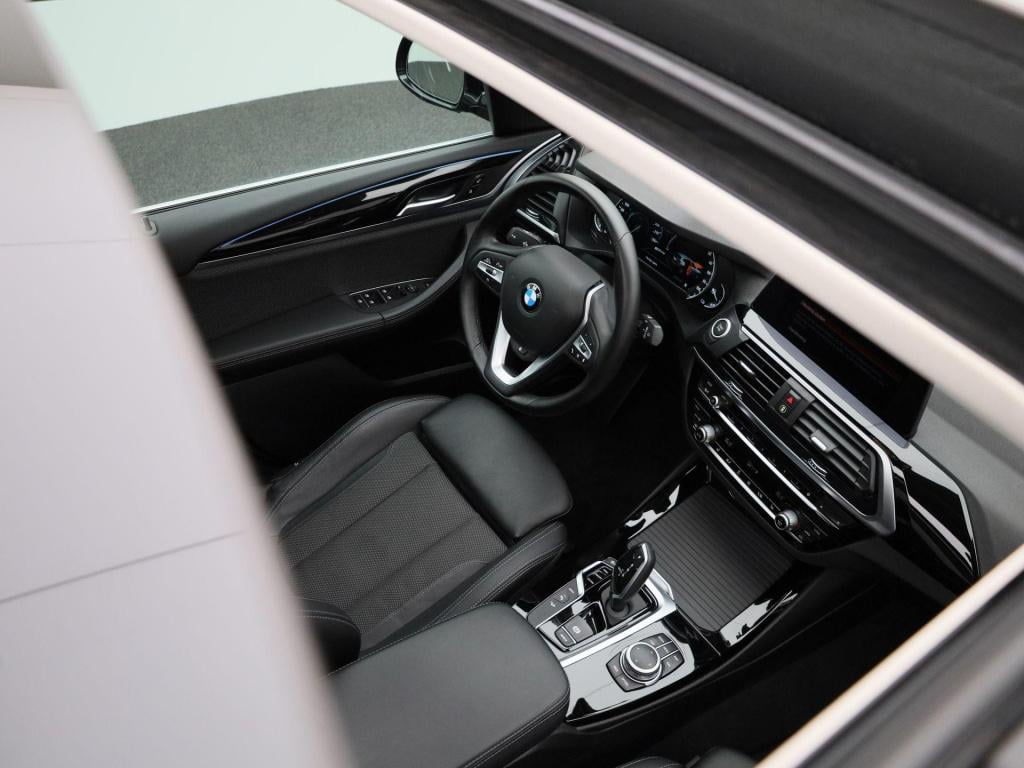 BMW X3 xdrive30e (135 kw) | automaat | panoramadak | trekhaak 2.000 kg | st