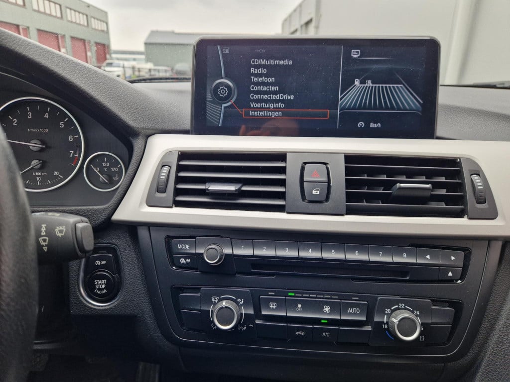 BMW 3-serie touring 320i executive