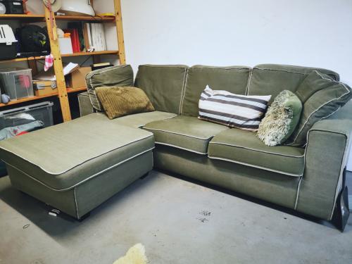 Driezits bank, groene stof, 2.30m