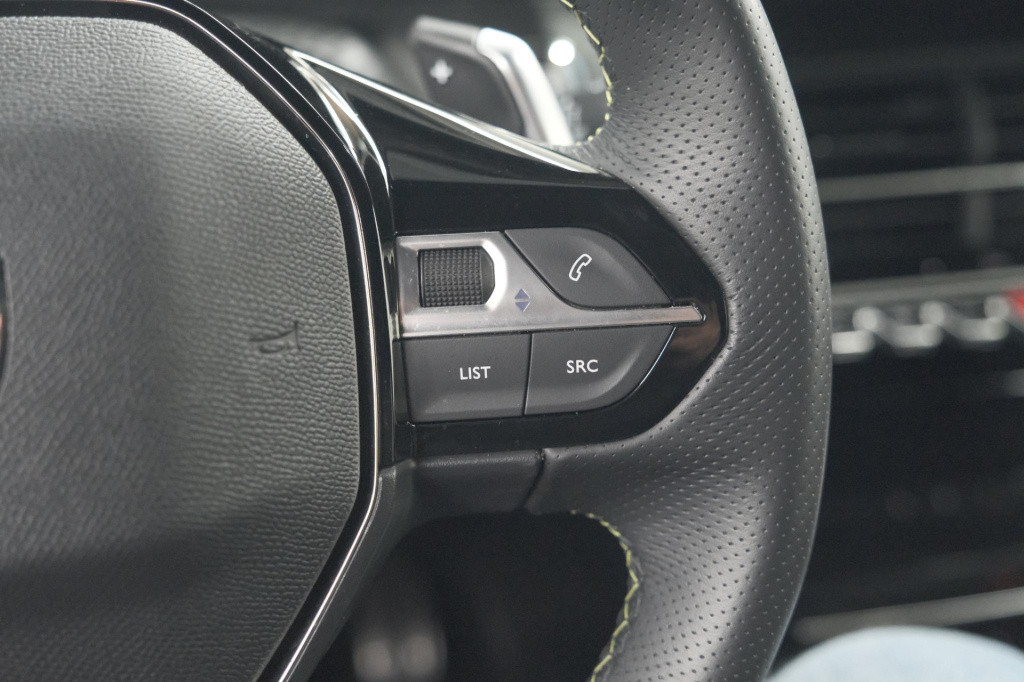 Peugeot 2008 puretech 130 eat8 gt | camera | apple carplay | parkeersensore