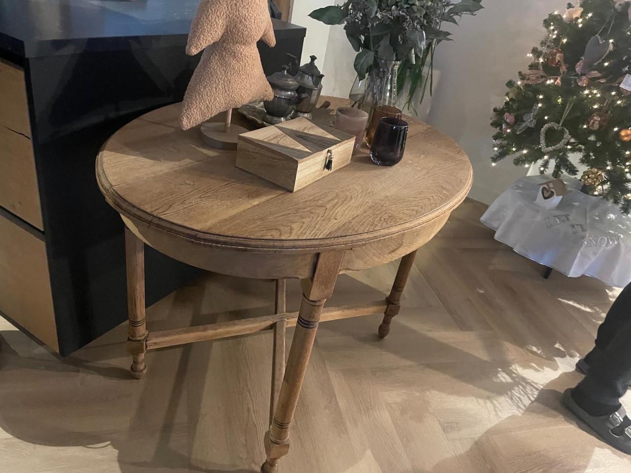 Eiken tafel