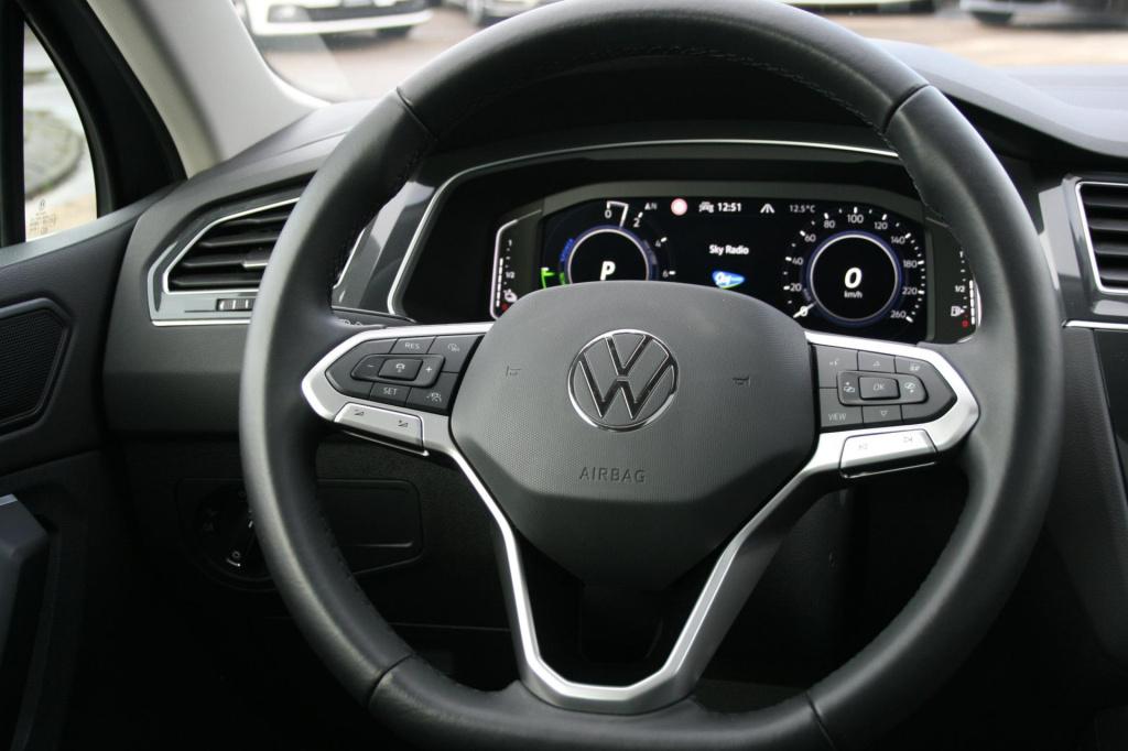 Volkswagen Tiguan 1.4 tsi ehybrid elegance