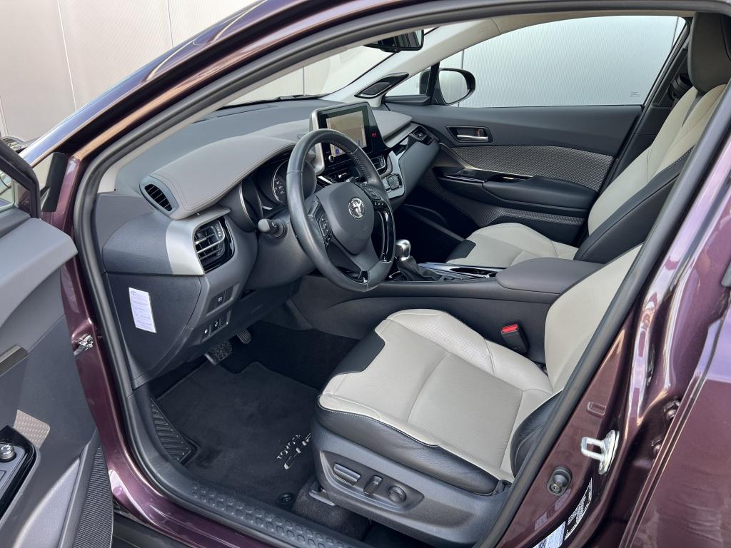 Toyota C-hr 1.8 hybrid executive
