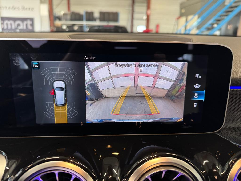 Mercedes-Benz 200-klasse glb amg night-pakket automaat , wegklapbare trekha