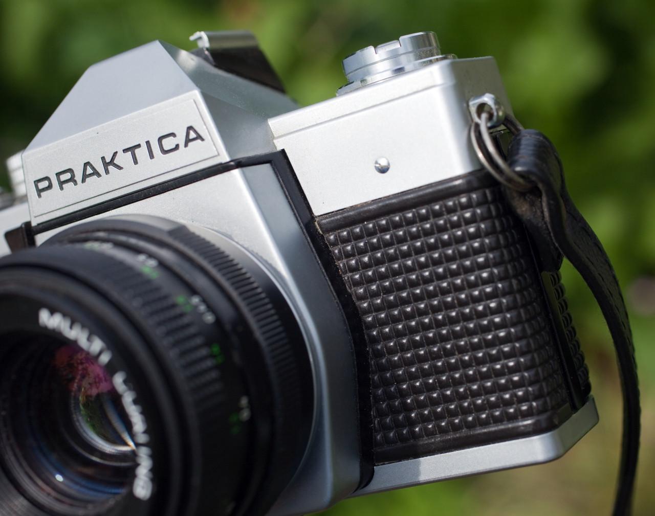 CAMERA Praktica super TL 1000
