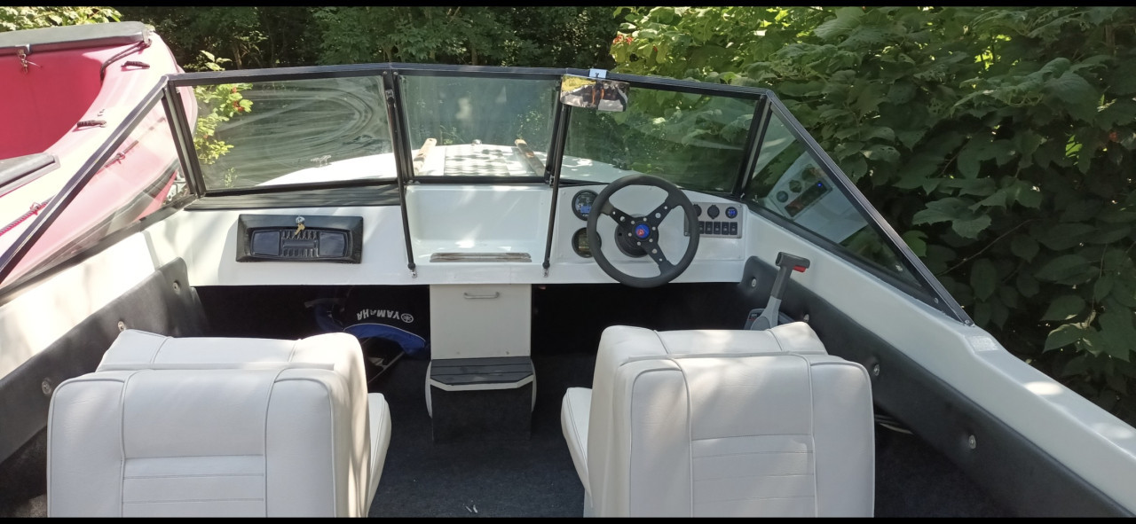 Te koop,  Beekman 520 Pallas inclusief trailer en 60PK Yamaha
