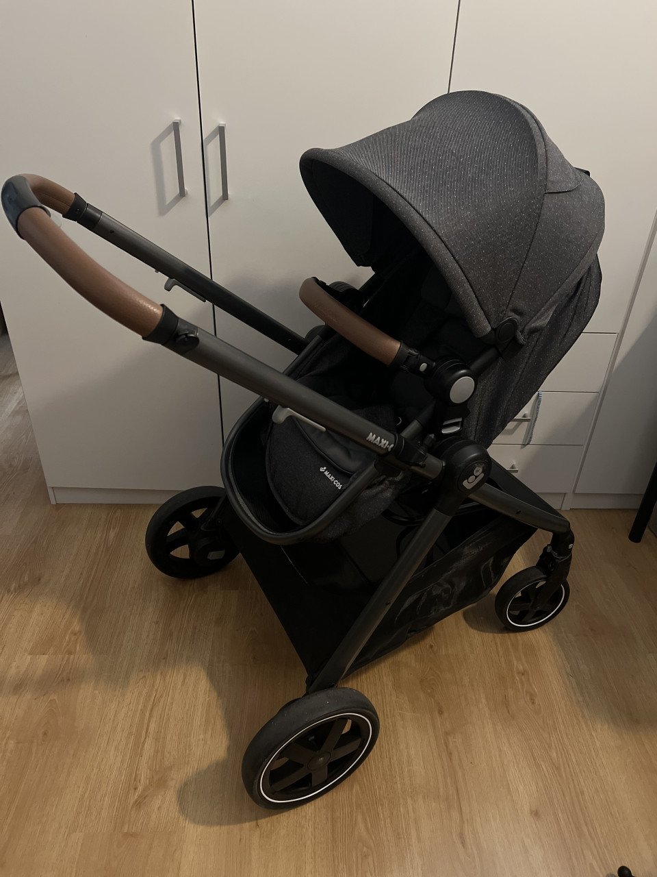 Maxi Cosi Zelia kinderwagen + reiswieg 2 in 1 + Cabriofix compleet set