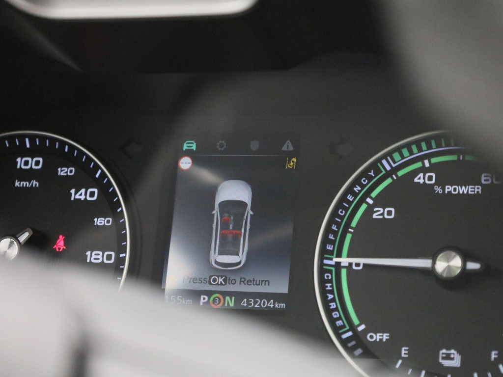 MG Zs-ev luxury 45 kwh automaat | panoramadak | leder | navigatie | airco |