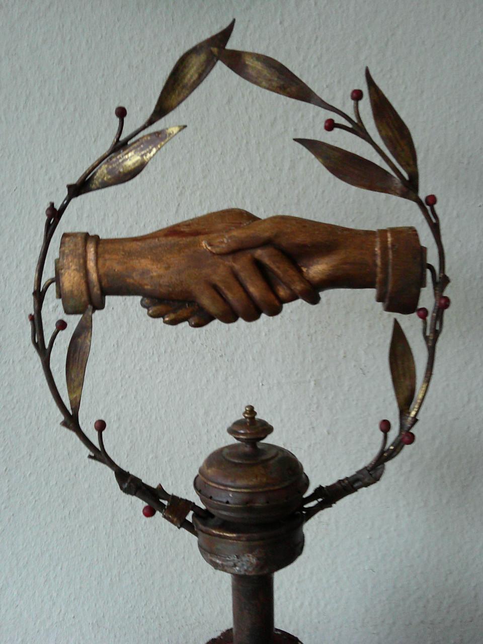 VROEG 19DE EEUW VERGULD GRAFORNAMENT