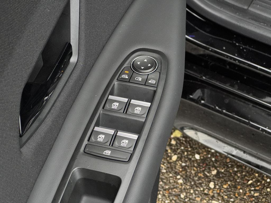 Nissan Micra advance - launch edition 52 kwh