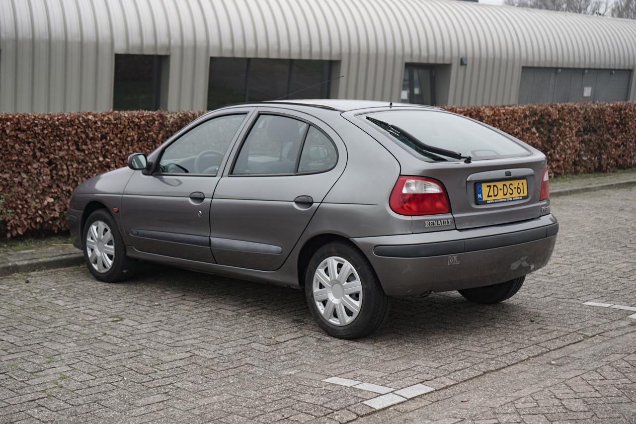 Renault Megane Berline - APK juni 2027