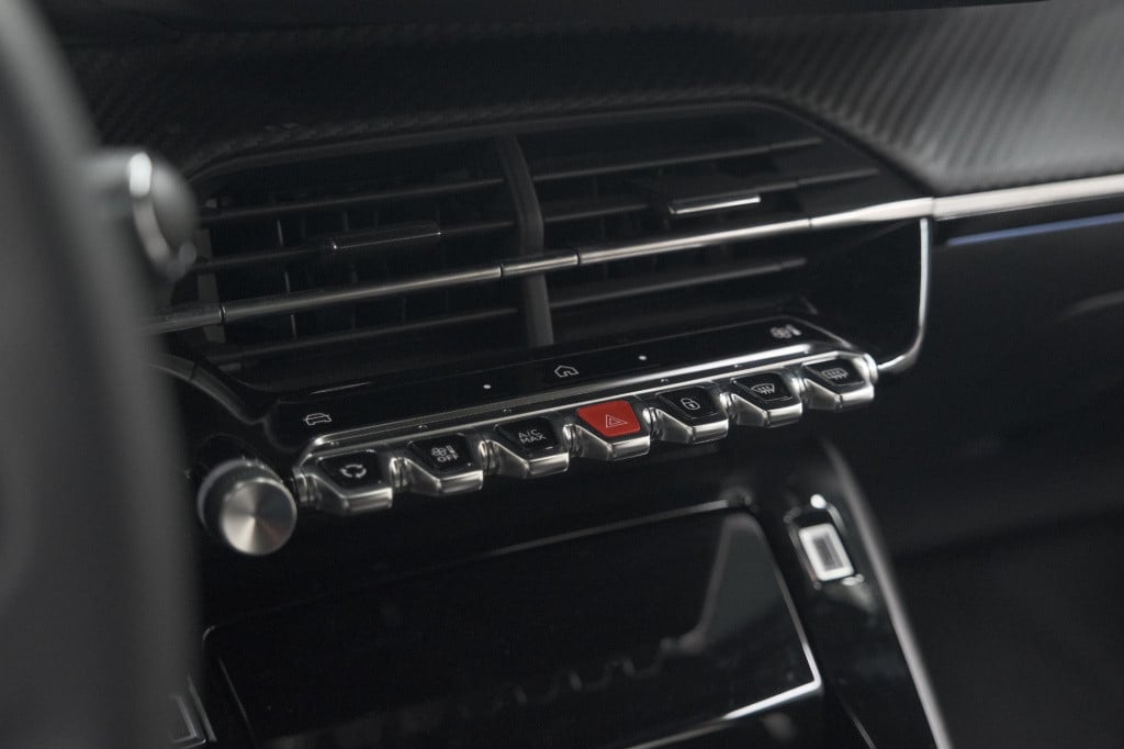 Peugeot 2008 puretech 130 eat8 gt | camera | apple carplay | parkeersensore