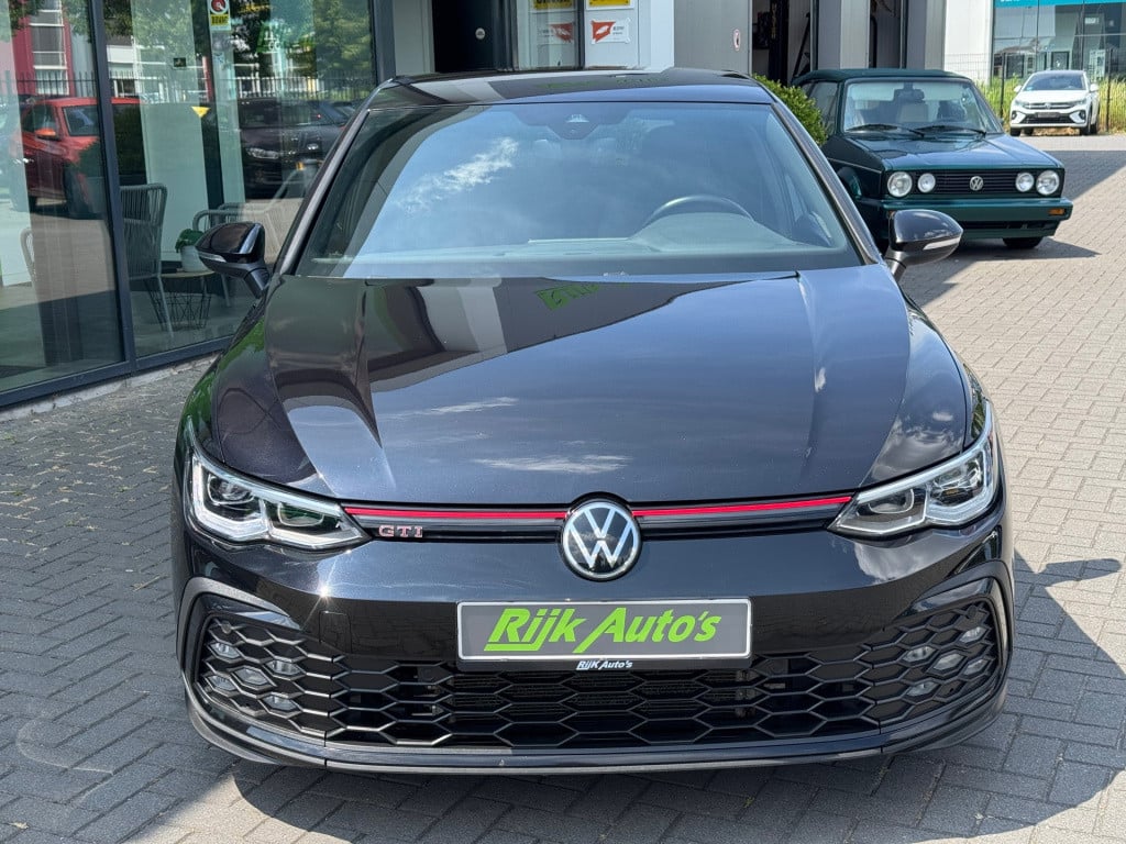 Volkswagen Golf 2.0 tsi gti * camera * stoel + stuur verwarming * carplay